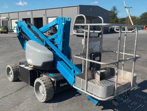 Single man lifts for sale are available to suit a wide range of needs for height access, coming with the perfect blend of compact design, safety features, and excellent performance.