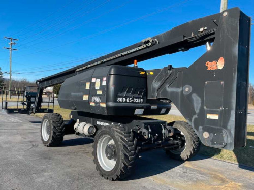  We will delve deep into the differences between Articulating vs. Straight Boom Lifts in this blog, which should help you understand them and best practices.