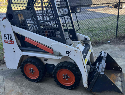 Bobcat is one of the companies that produces small machines in very tough jobs. Known to all, the state-of-the-art Bobcat machines for their high robustness and excellent performance in each working activity.  