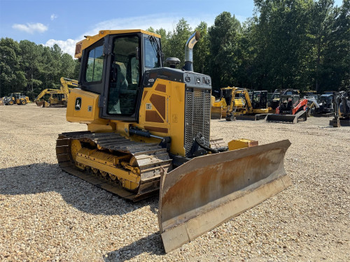 Used mini bulldozers for sale can be a very smart investment for any construction firm which is looking to purchase the finest machine at the price of a bargain.