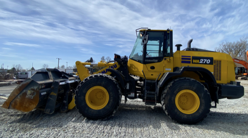  Komatsu D355A Bulldozer can continue to work for hours without exhausting its operators because of its spacious and ergonomically designed cab. 