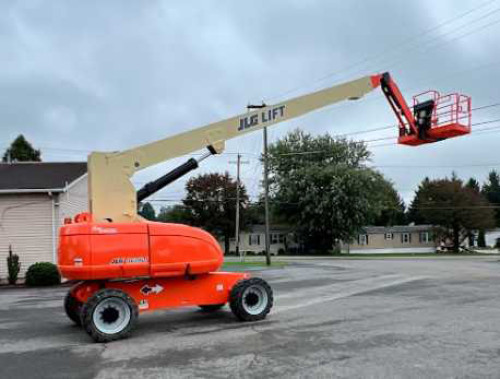 Rent a boom lift, and you escape long-term liabilities and are the ideal solution for projects that, by their nature, have a short lifespan or even only occur once.   