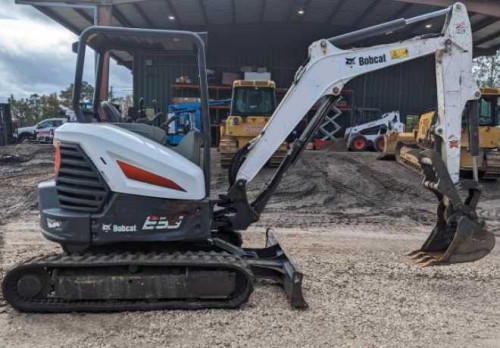 Top mini excavators at National Lift: Trusted Machines for Your Construction Needs 