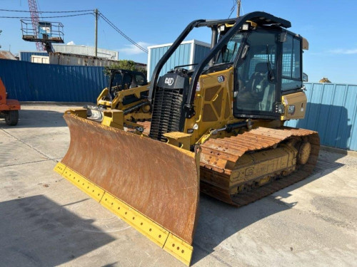 used small dozers for sale that are appropriate for your needs. These machines are just as reliable and efficient as new ones but for a fraction of the cost.