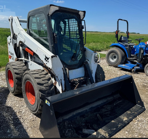 skid steer grapple bucket. The utility of a skid steer grapple bucket lies with its usefulness in forestry building, and farming.