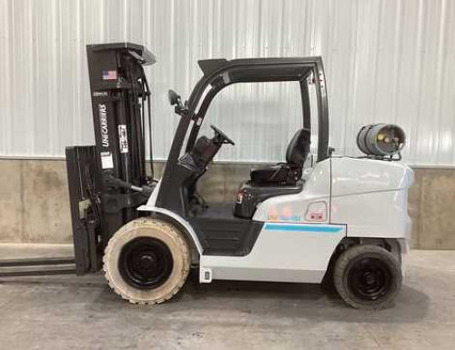 Electric Cherry Picker Forklift As it emits no pollution, they can be used inside any industrial location, for instance in a factory or even store.